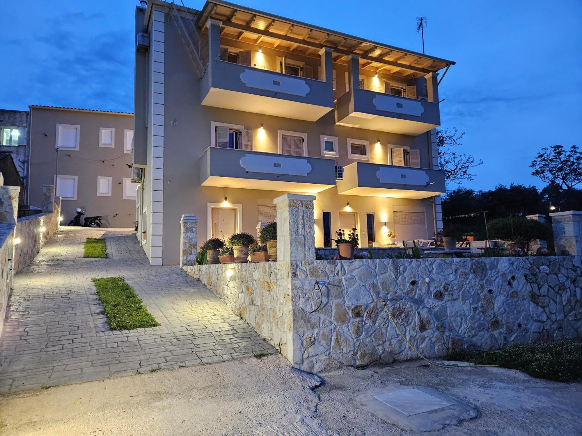 Grey Luxury House Lejlighed Ypsos Eksteriør billede
