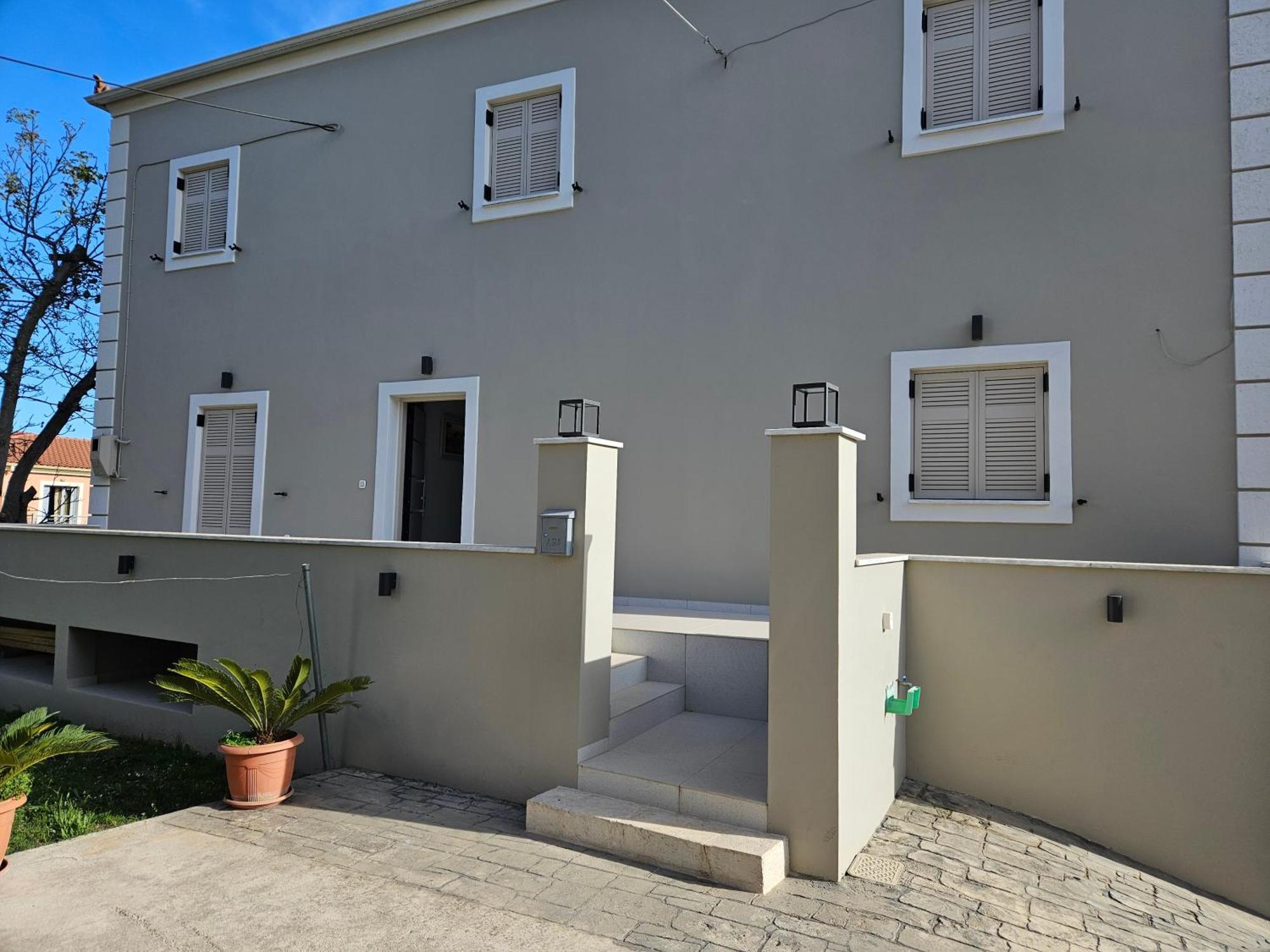 Grey Luxury House Lejlighed Ypsos Eksteriør billede