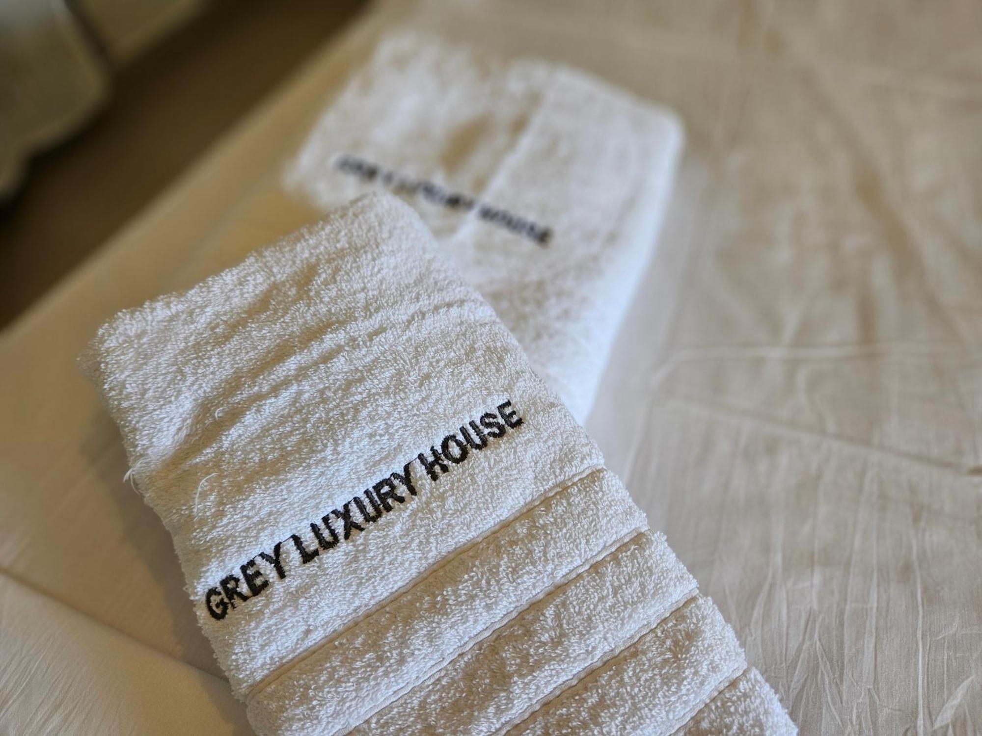 Grey Luxury House Lejlighed Ypsos Eksteriør billede
