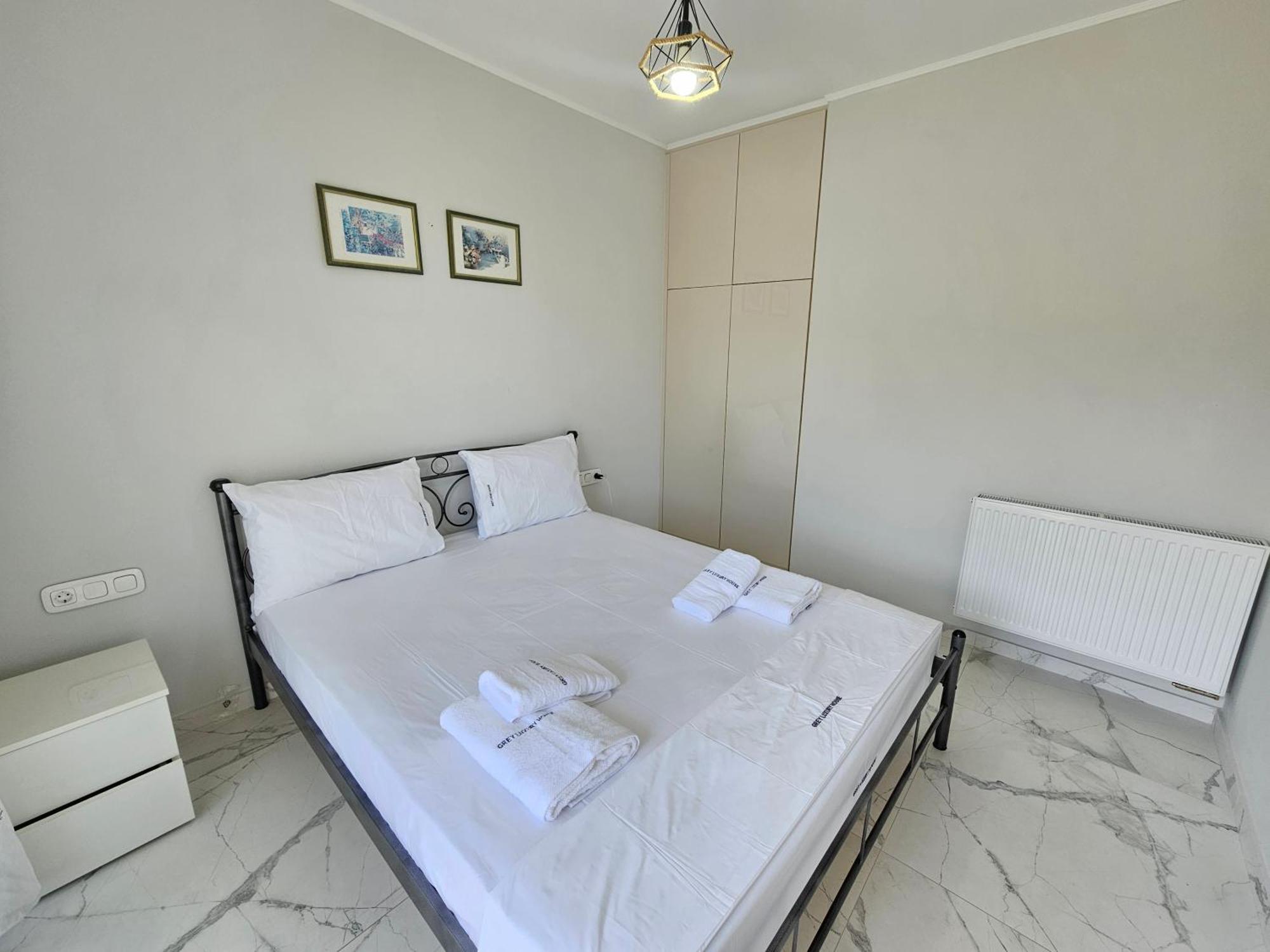 Grey Luxury House Lejlighed Ypsos Eksteriør billede
