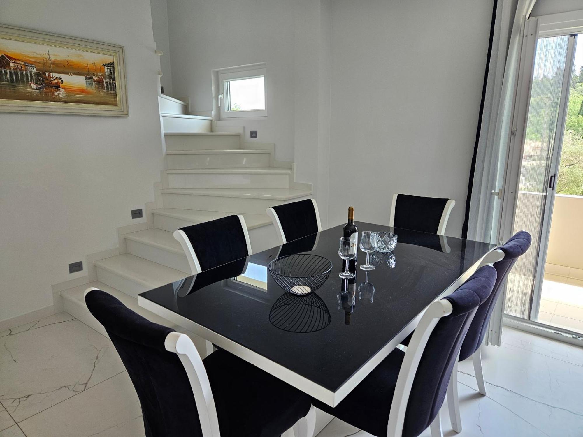 Grey Luxury House Lejlighed Ypsos Eksteriør billede